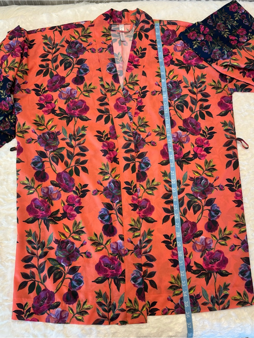 Cacique Coral Robe With Bell Sleeves in Size 14/16 D16 - Picture 12 of 12
